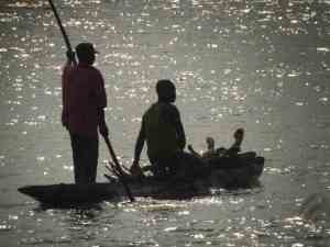 Fishermen on the Luando River.